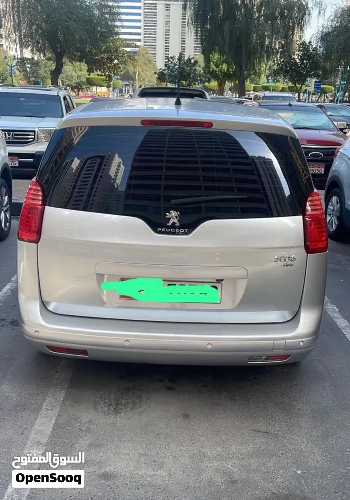 Peugeot 5008 2016 photo 2