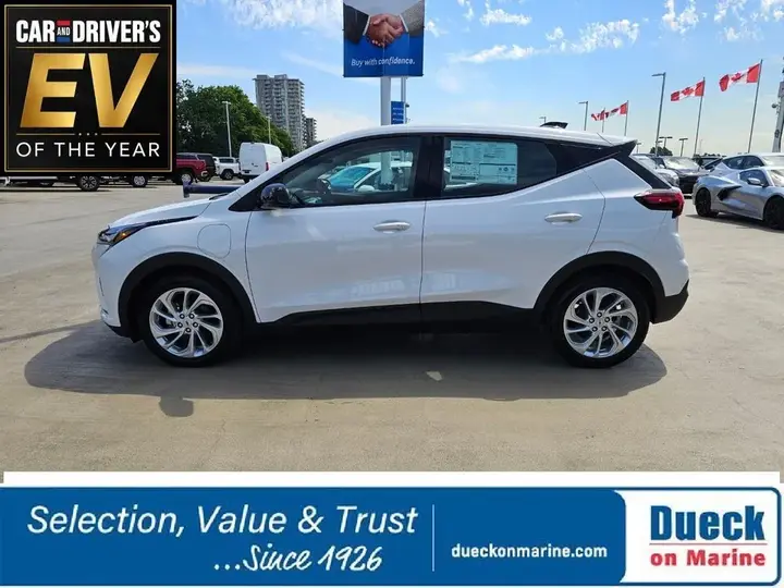 Chevrolet Bolt 2027 photo 5