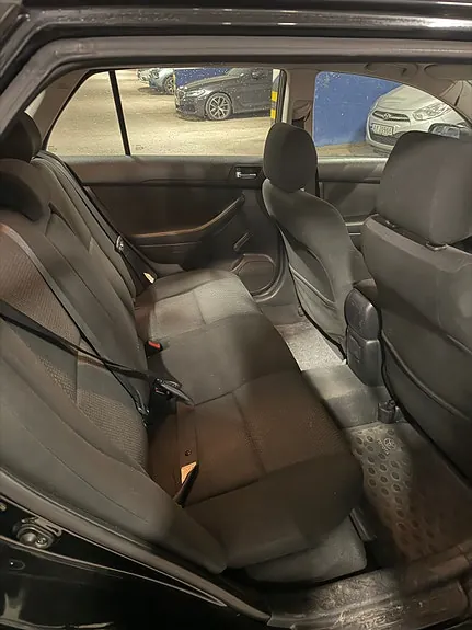 Toyota Avensis 2004 photo 4