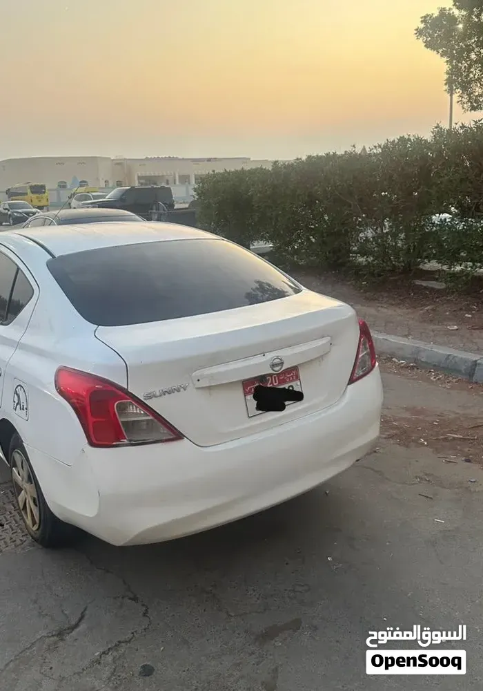 Nissan Sunny 2014 photo 2