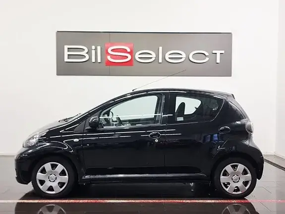 Toyota Aygo 2011 photo 2