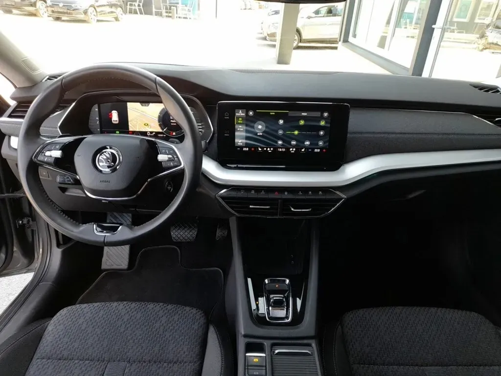 Skoda Octavia 2023 photo 3
