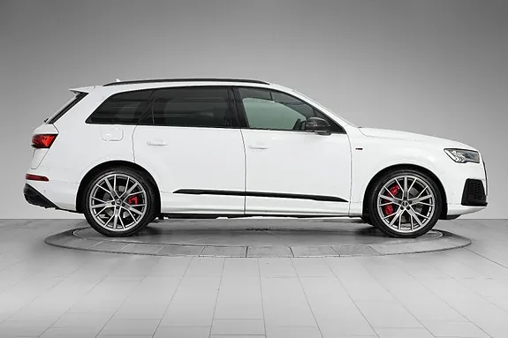 Audi Q7 2021 photo 5