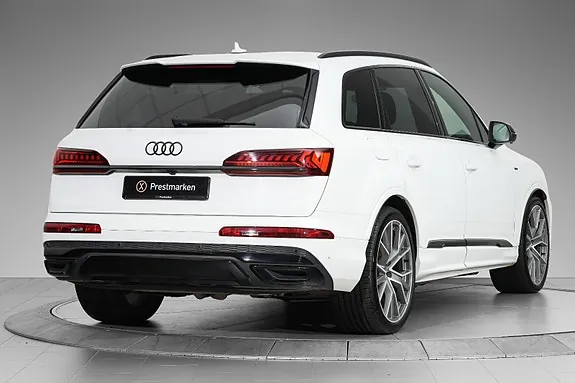 Audi Q7 2021 photo 4