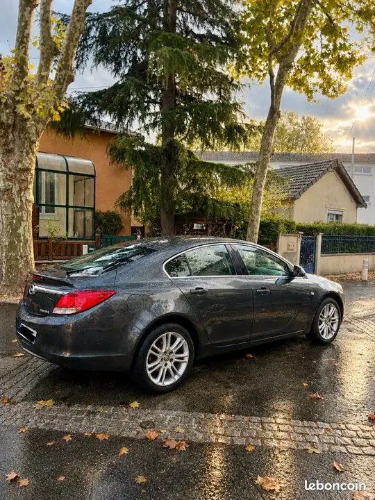 Opel Insignia 2010 photo 2