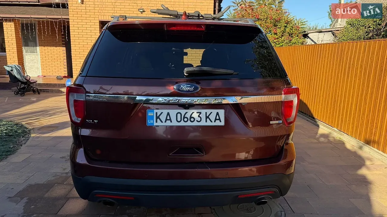 Ford Explorer 2016 photo 3