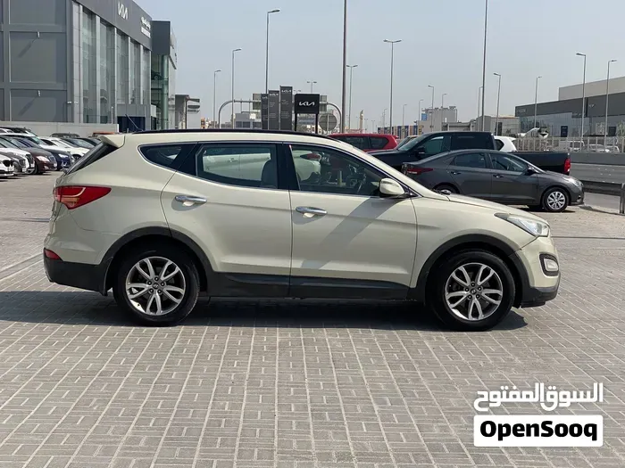 Hyundai Santa Fe 2014 photo 2