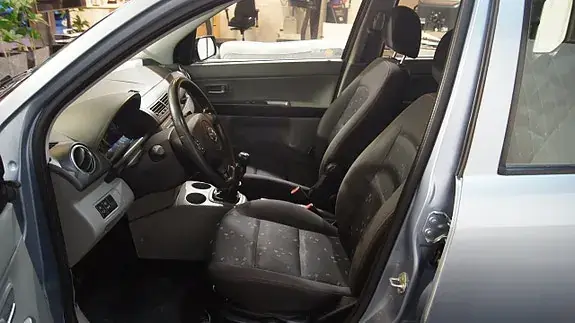 Mazda 2 2003 photo 5