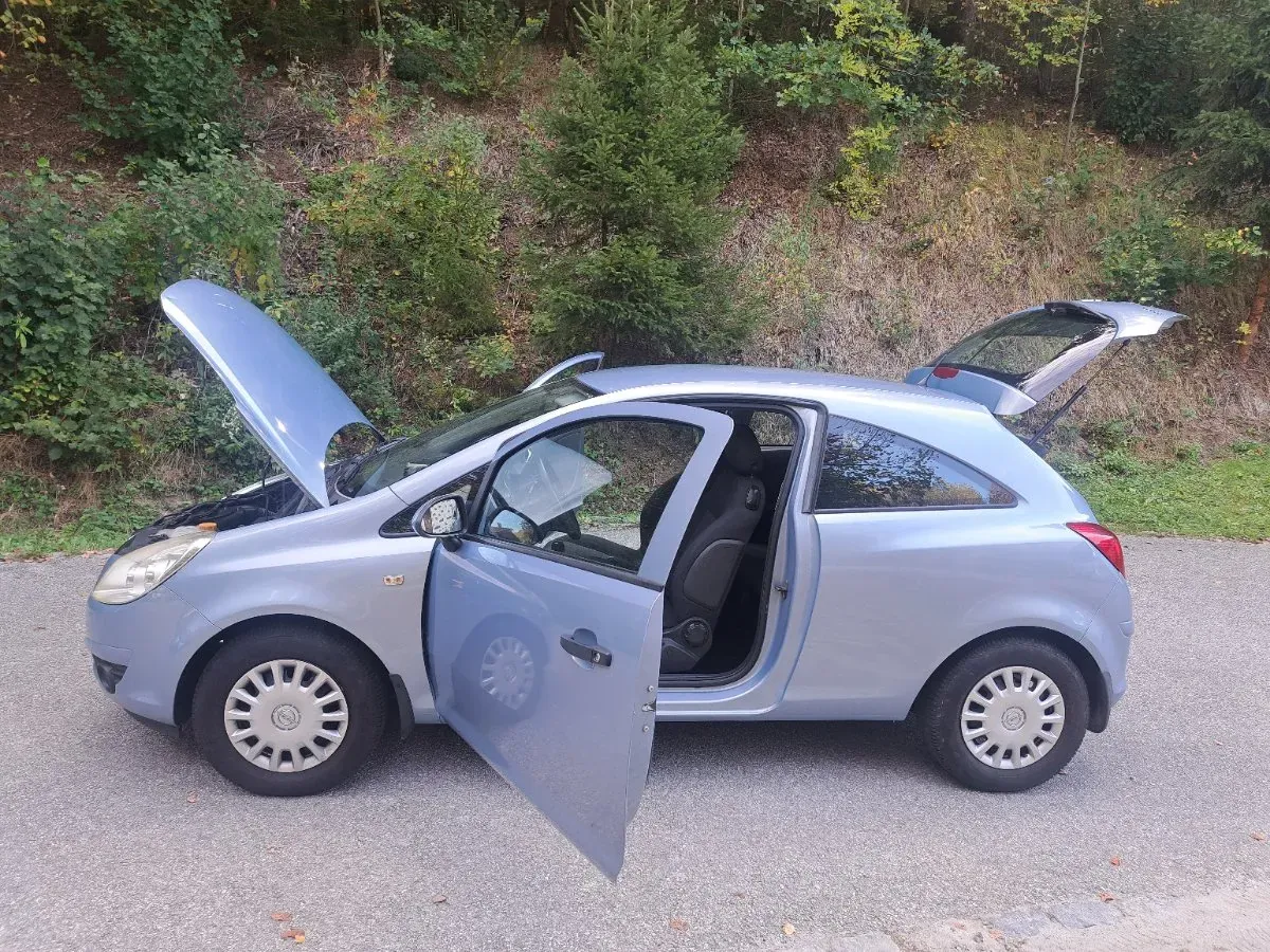 Opel Corsa 2009 photo 3