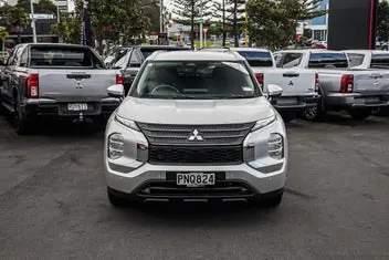 Mitsubishi Outlander 2022 photo 5