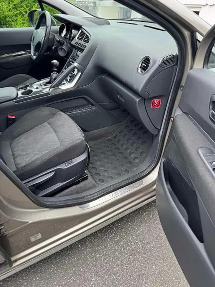 Peugeot 3008 2009 photo 4