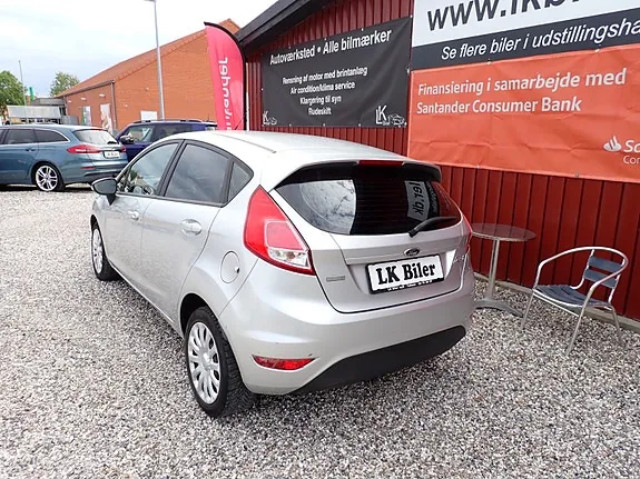 Ford Fiesta 2014 photo 2