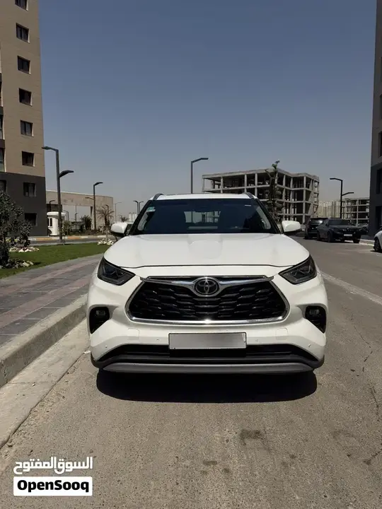 Toyota Highlander 2022 photo 2