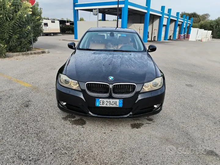 BMW 3 Series 2010 photo 2