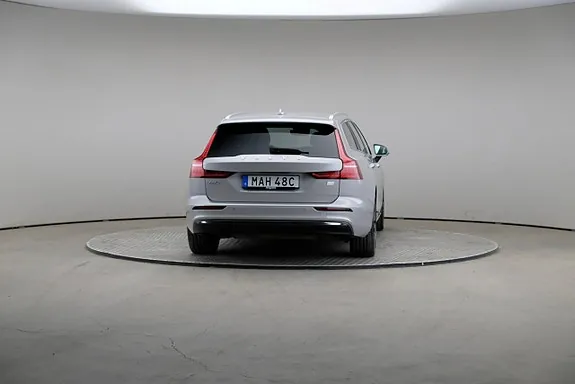 Volvo V60 2024 photo 2