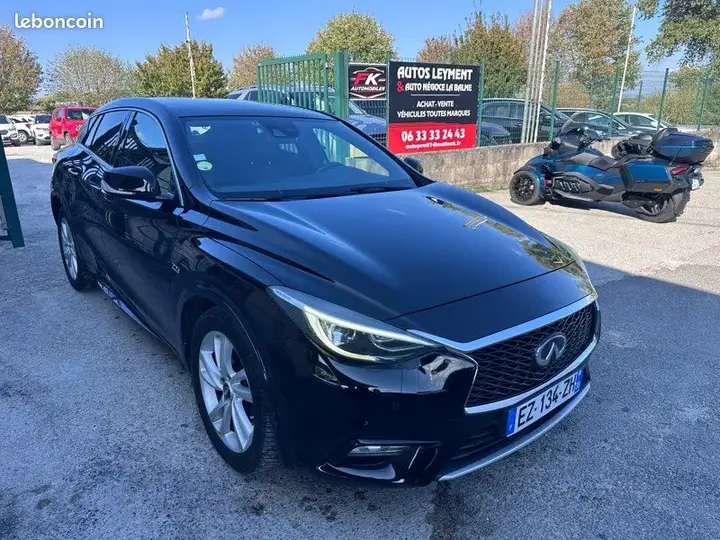 Infiniti Q30 2018 photo 3