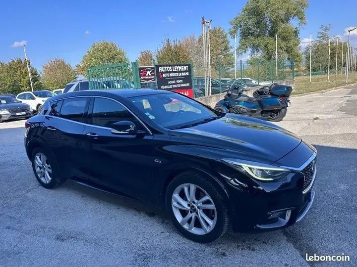 Infiniti Q30 2018 photo 4