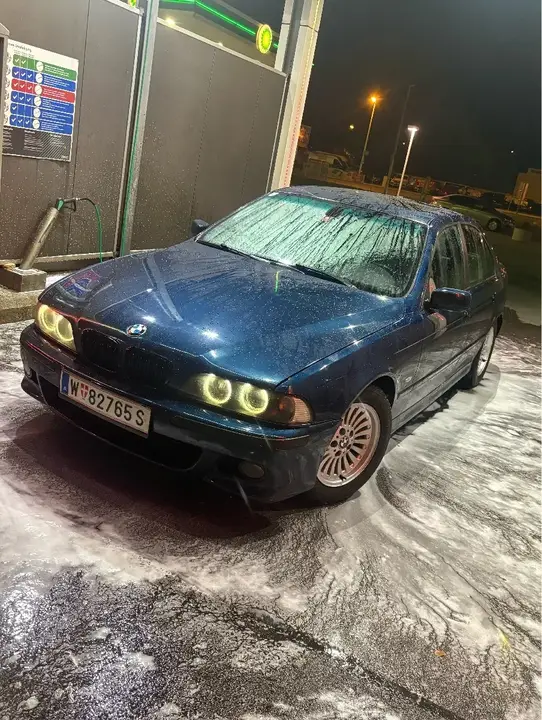 BMW 5 Series 2003 photo 2