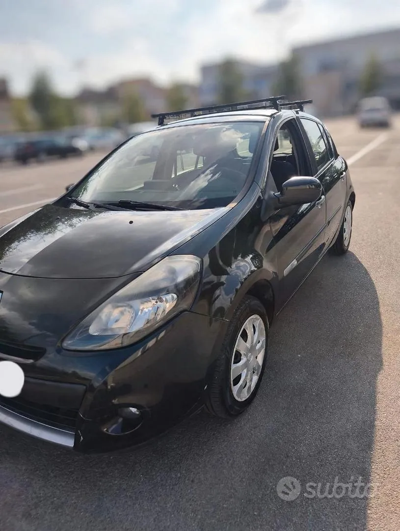 Renault Clio 2011 photo 3