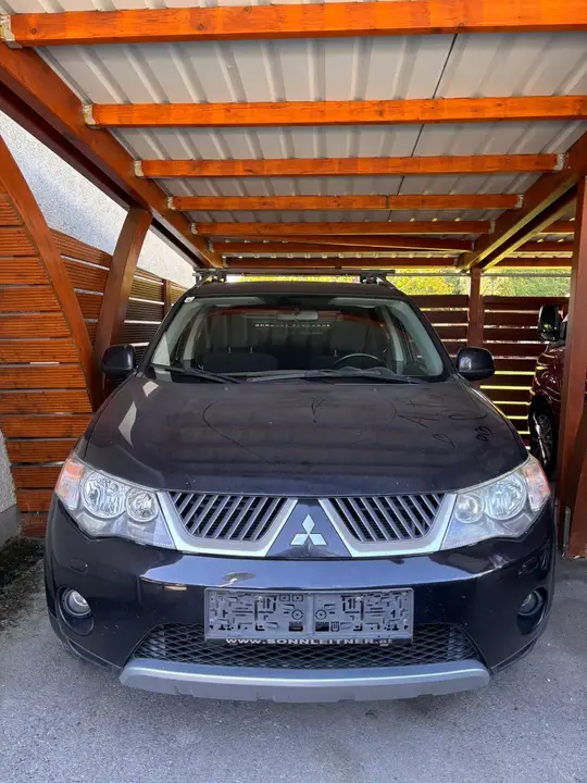 Mitsubishi Outlander 2009 photo 2