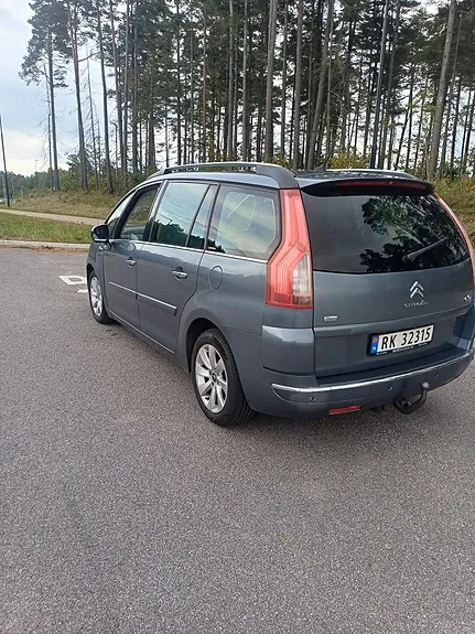 Citroen Grand C4 Picasso 2011 photo 4
