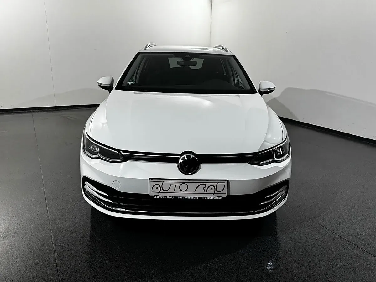 Volkswagen Golf 2023 photo 2