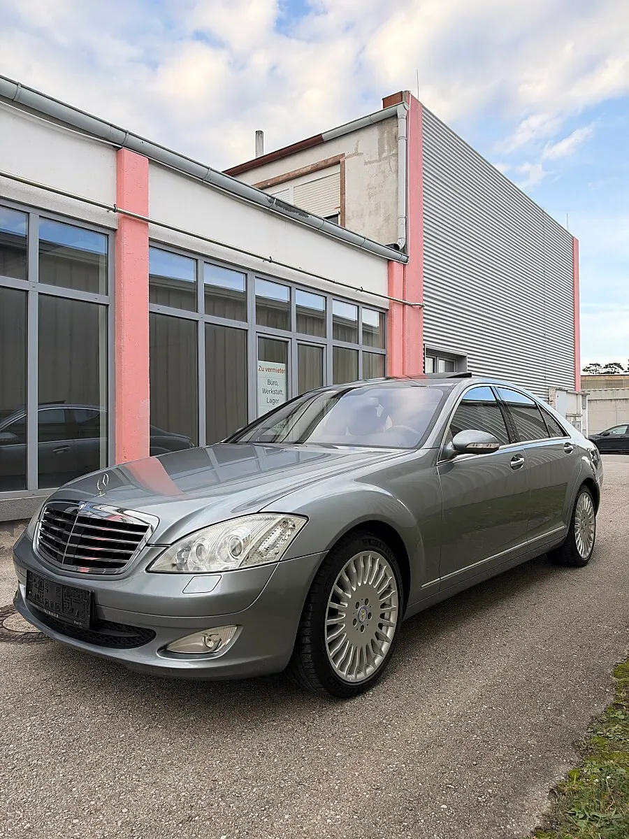 Mercedes-Benz S-Class 2007 photo 2