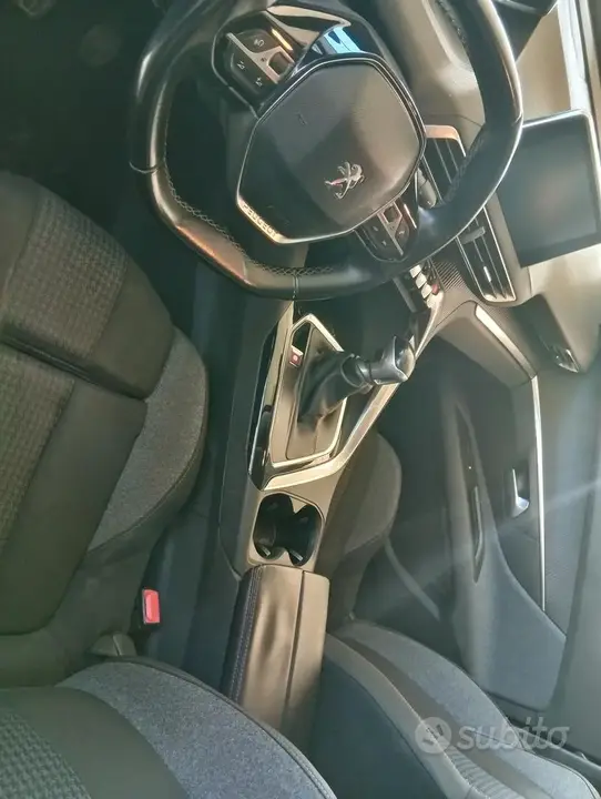 Peugeot 3008 2019 photo 4
