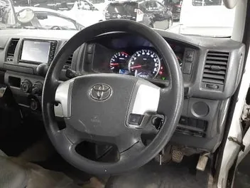 Toyota Hiace 2018 photo 5