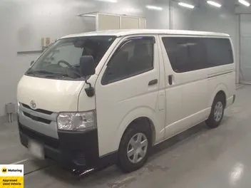 Toyota Hiace 2018 photo 2