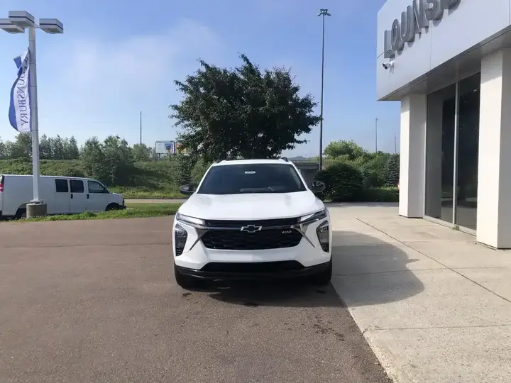 Chevrolet Trax 2026 photo 3