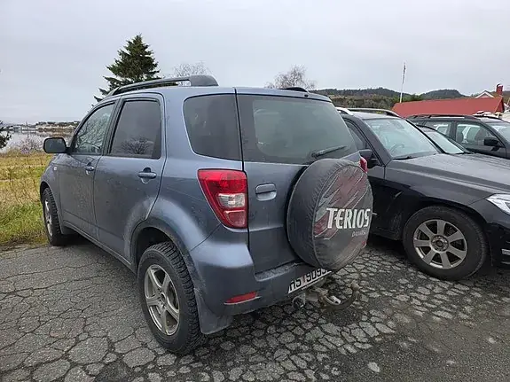 Daihatsu Terios 2006 photo 2