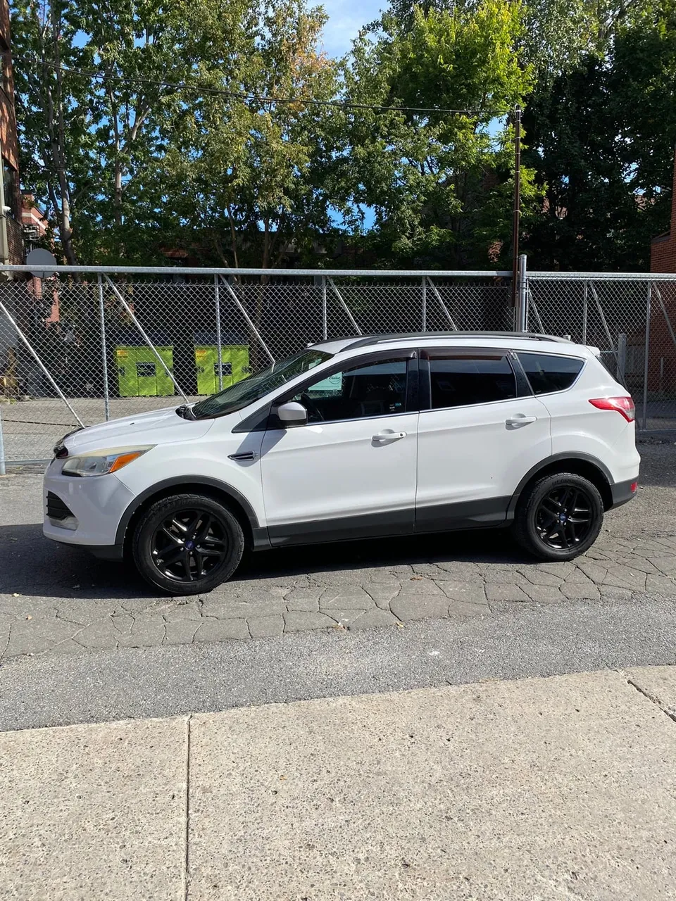 Ford Escape 2013 photo 2