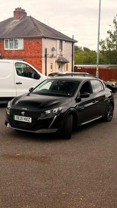 Peugeot E-208 2021 photo 3