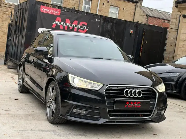 Audi A1 2015 photo 2