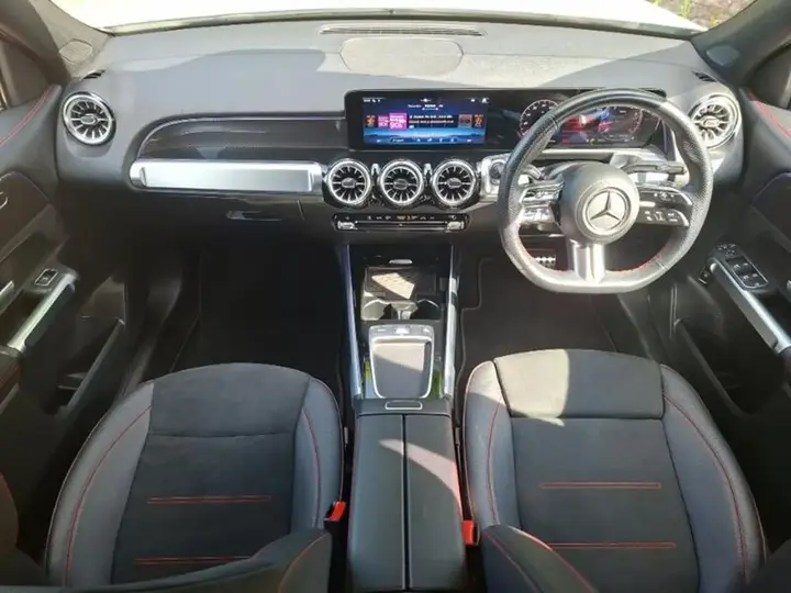 Mercedes-Benz Glb 2024 photo 3