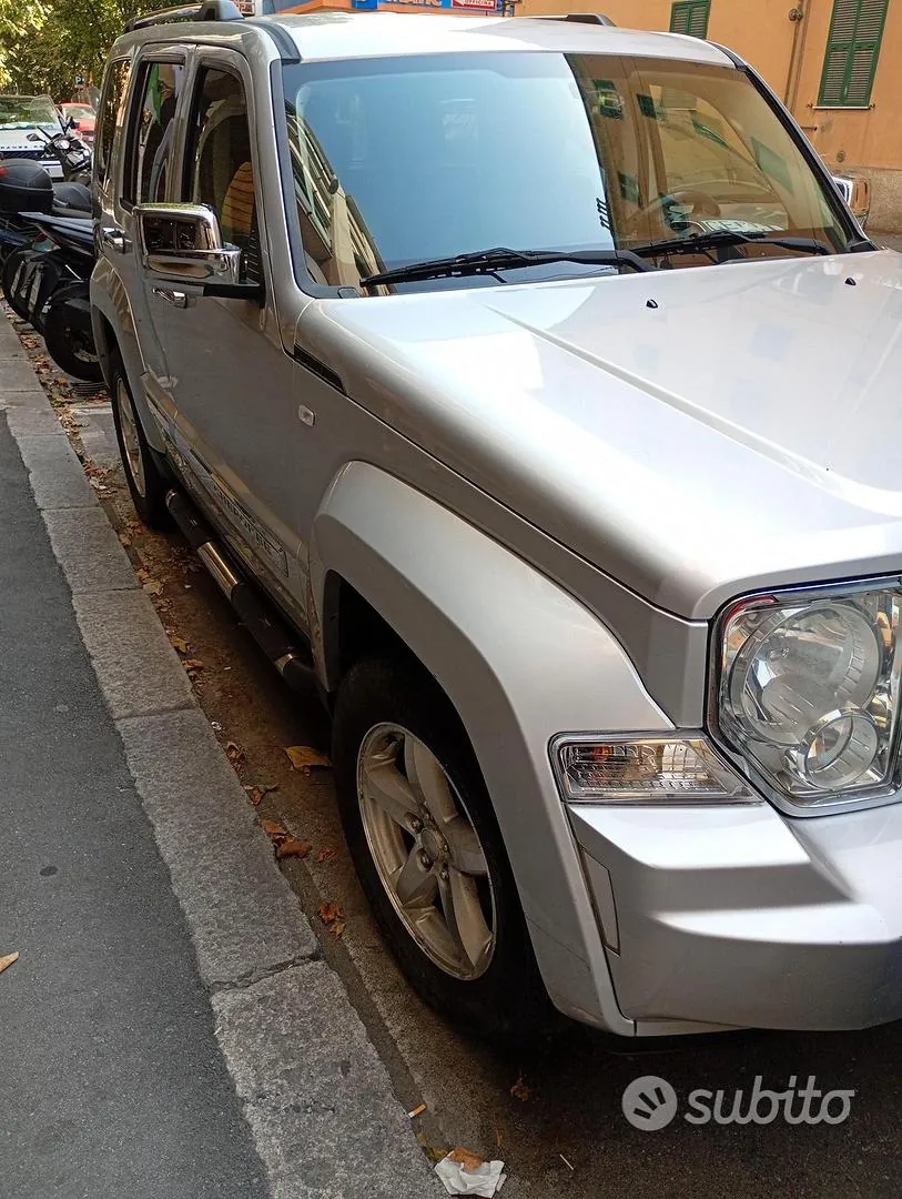 Jeep Cherokee 2008 photo 4