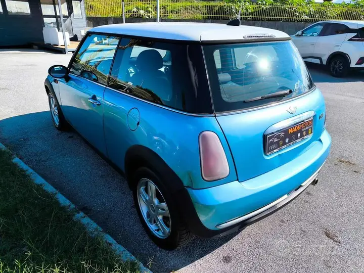 Mini One 2005 photo 4
