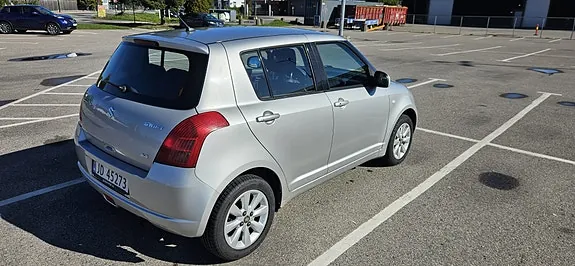 Suzuki Swift 2007 photo 2
