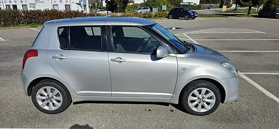 Suzuki Swift 2007 photo 4