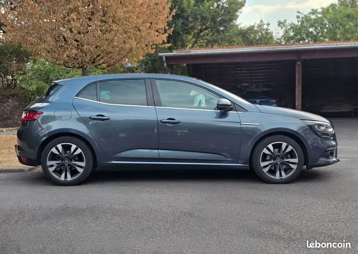 Renault Megane 2018 photo 4