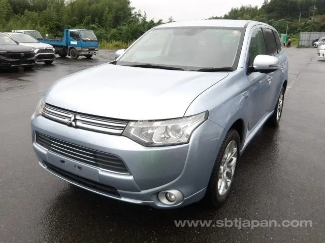 Mitsubishi Outlander Phev 2013 photo 2