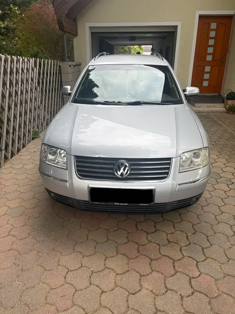 Volkswagen Passat 2002 photo 2