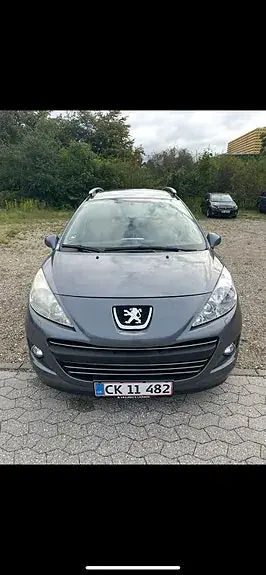 Peugeot 207 2011 photo 5
