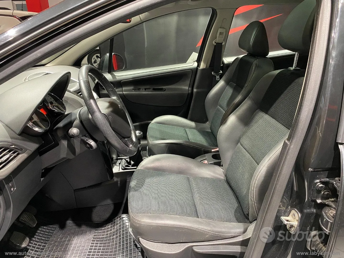 Peugeot 207 2012 photo 4