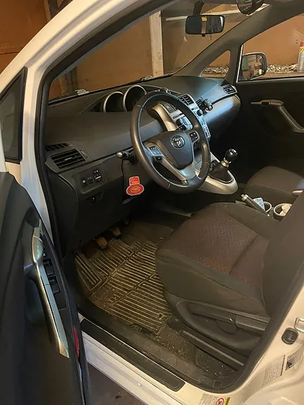 Toyota Verso 2011 photo 4