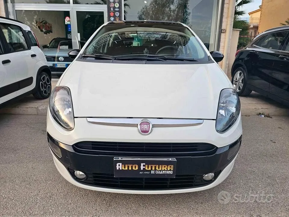 Fiat Punto Evo 2011 photo 2