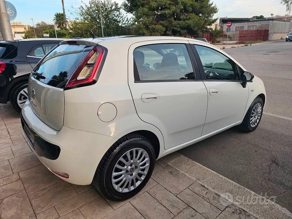 Fiat Punto Evo 2011 photo 4