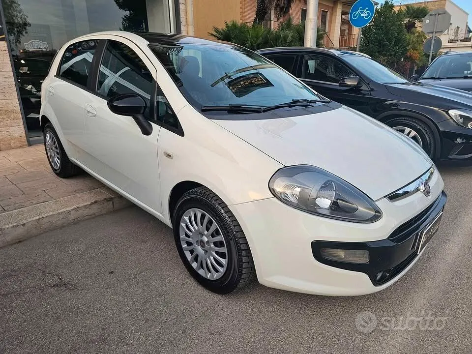 Fiat Punto Evo 2011 photo 3