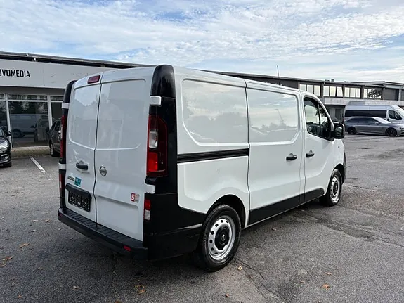 Nissan Nv300 2018 photo 4